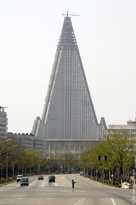 The PTG and the Ryugyong Hotel Fn_mg_10